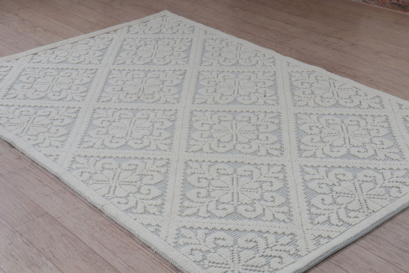 Handwoven rug - Image 2