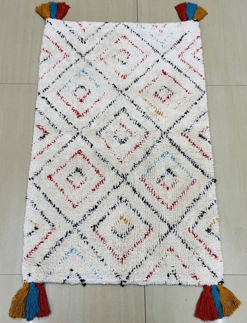 Tufted Cotton Rug with Tassels