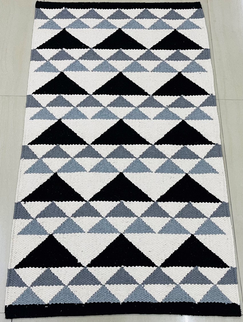 Handwoven Cotton Cut Shutle Rug